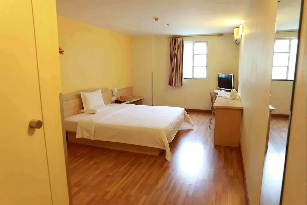 7Days Inn Luoyang Zhongzhou Road Hall Of Enlightened Rule 2*, Lojang Kína
