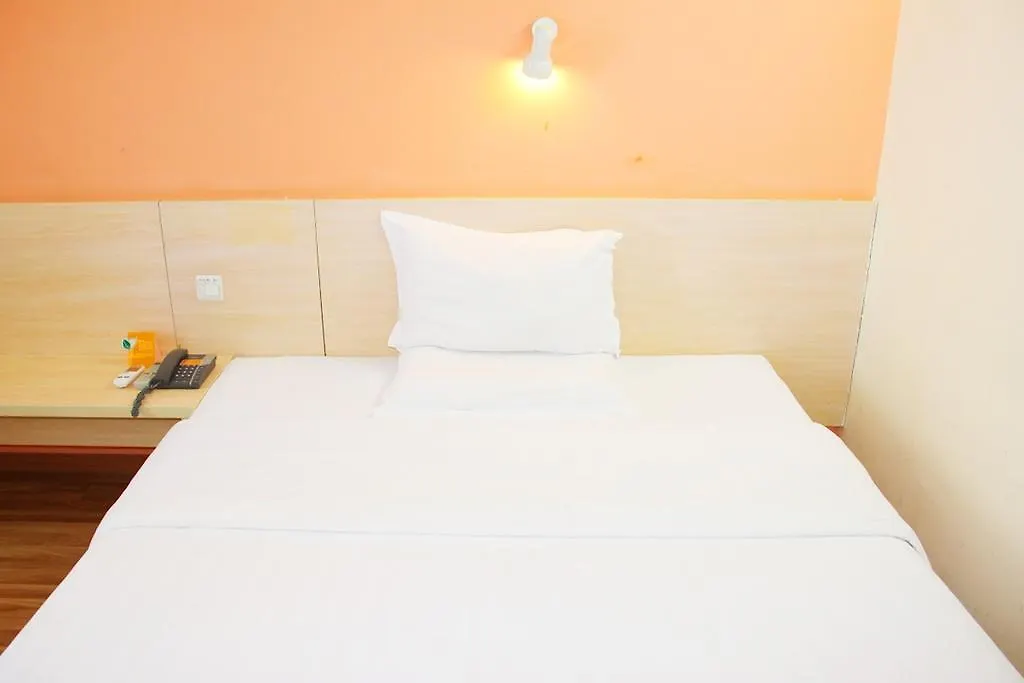 7Days Inn Luoyang Zhongzhou Road Hall Of Enlightened Rule Szálloda Lojang
